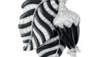 09-van-cleef-&-arpels_clip-metamorphose_le-bal-black-and-white_hd